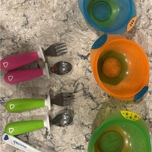 Toddler eating untensils